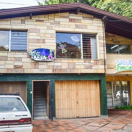Area 51 Hostel Medellin Luaran gambar