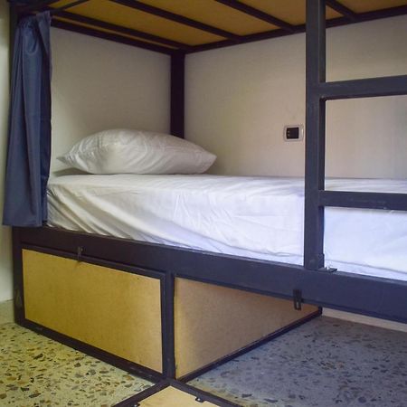 Area 51 Hostel Medellin Luaran gambar