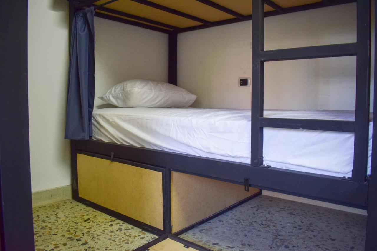 Area 51 Hostel Medellin Luaran gambar