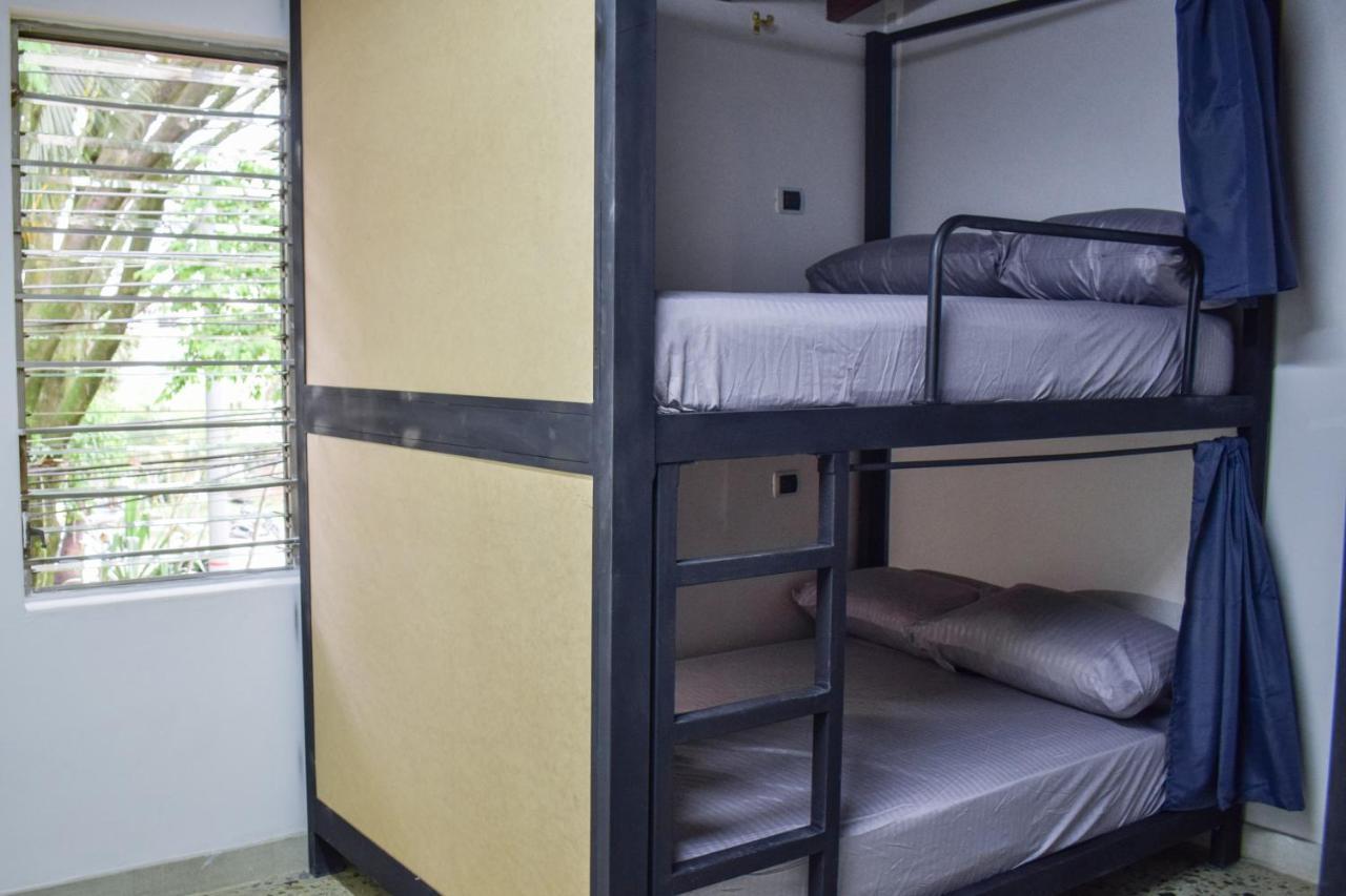 Area 51 Hostel Medellin Luaran gambar