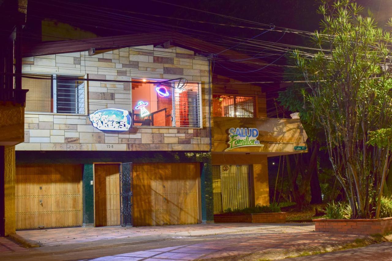 Area 51 Hostel Medellin Luaran gambar