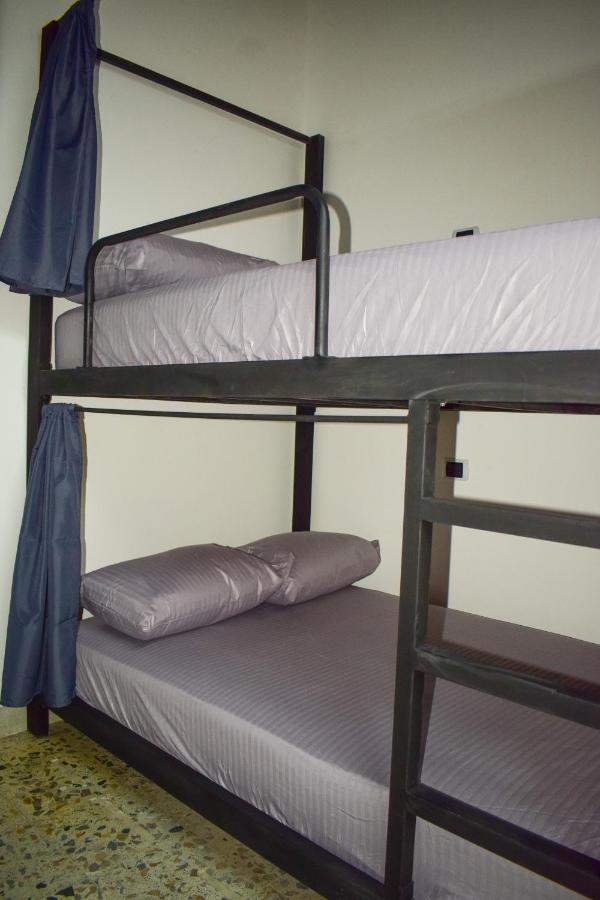 Area 51 Hostel Medellin Luaran gambar