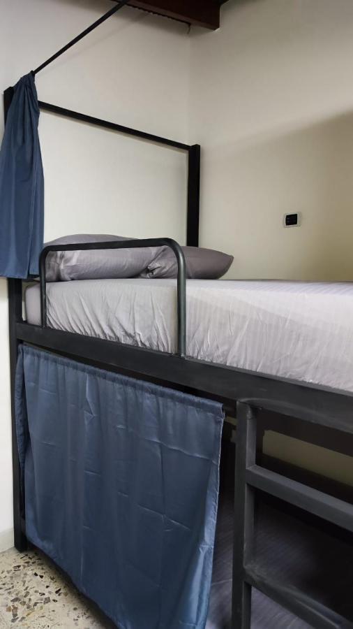 Area 51 Hostel Medellin Luaran gambar
